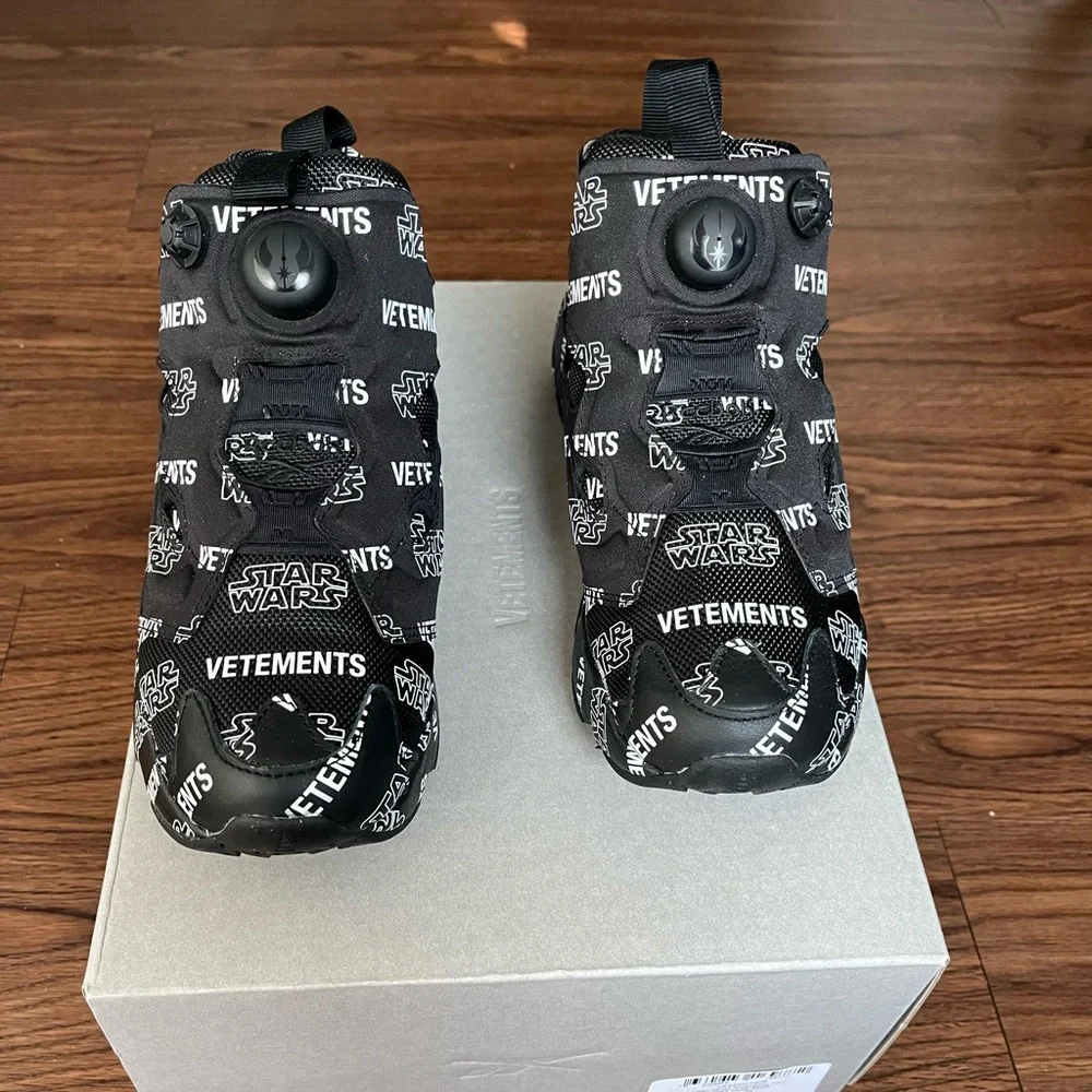 Vetements x Reebok - Picture 4 of 4